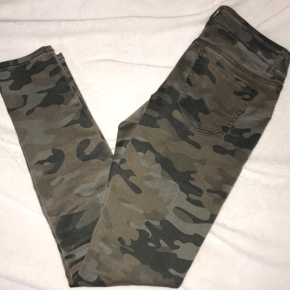 camo jeans - Picture 1 of 3
